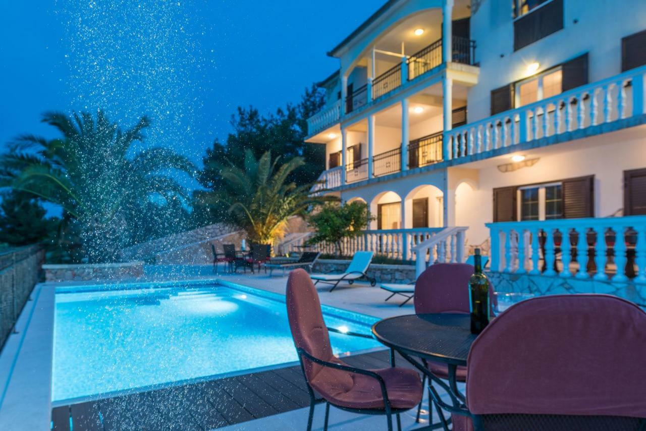 Villa Iz Veli Iz Exterior photo